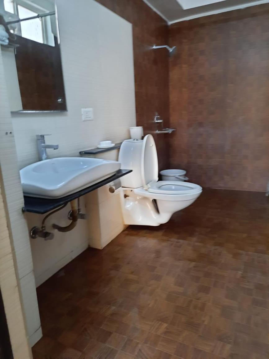 Hotel Grand Suites Indore Esterno foto